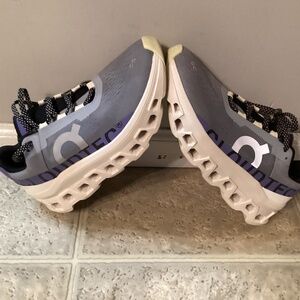 On Cloud Monster, Women’s 10